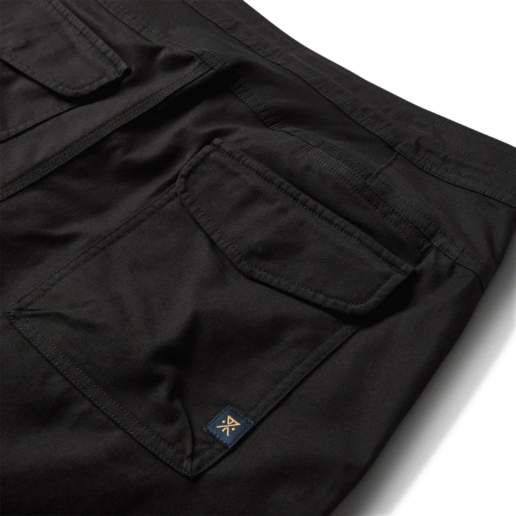 Layover Traveler Shorts Black