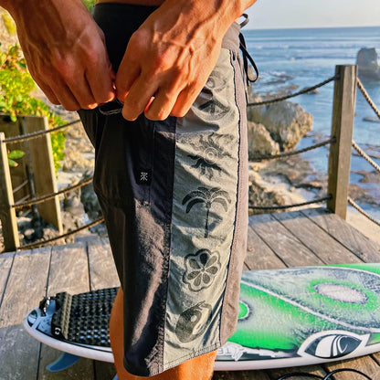 Passage Panel 18.5" Boardshorts Ebony